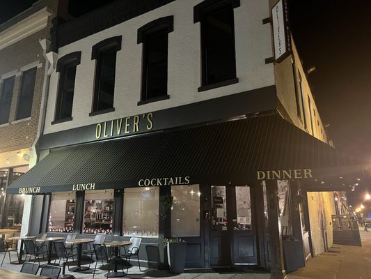 Oliver's Corner Bistro by null