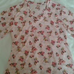 Espacio Diseño - Polera confeccionada en clases de Espacio Diseño / Máquina recta y Overlock