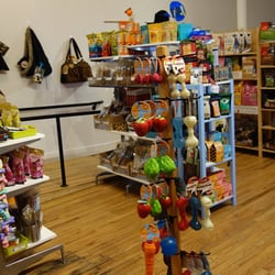 Jett and Monkey's Dog Shoppe - High quality bones, tendons, bully sticks and more! No treats or food at Jett and Monkey's is made in China.