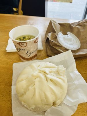 Long Wong Bakery II 龍旺西餅 by null