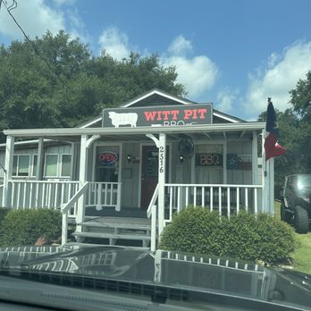Witt Pit BBQ & Catering - Love the brisket with loaded with onion option jalapeño and pickles - Barbeque Near Me - Rosenberg, Texas Witt Pit BBQ & Catering - Love the brisket with loaded with onion option jalapeño and pickles - Barbeque Near Me - Rosenberg, Texas