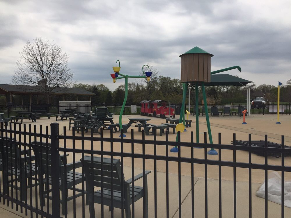 MARYKNOLL PARK 44 Photos Mini Golf 845 Pershing Ave, Glen Ellyn