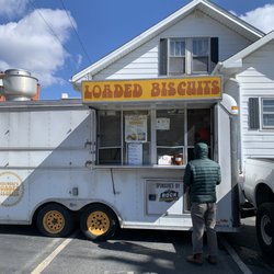 Everybody's Loaded Biscuits - Food truck at the Howard Street location
