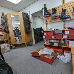 Norpine Mountain Sports - Small shop