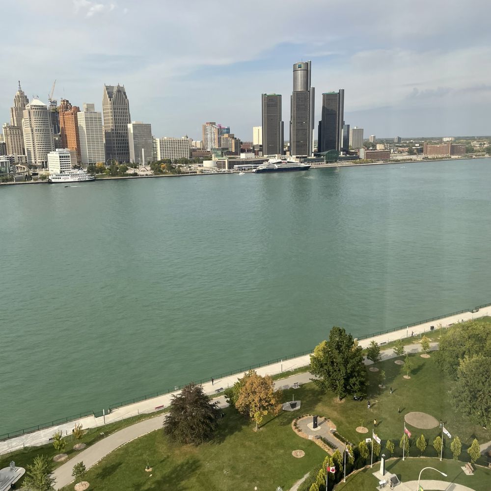 DoubleTree by Hilton Windsor Hotel & Suites - GM in Detroit across the water. - Hotels Near Me - Windsor, Ontario DoubleTree by Hilton Windsor Hotel & Suites - GM in Detroit across the water. - Hotels Near Me - Windsor, Ontario