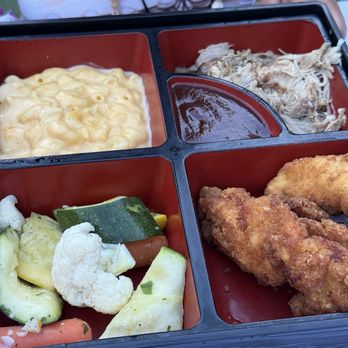 KA WA'A - A LŪ'AU - Kids dinner - Hawaiian Near Me - Kapolei, Hawaii KA WA'A - A LŪ'AU - Kids dinner - Hawaiian Near Me - Kapolei, Hawaii