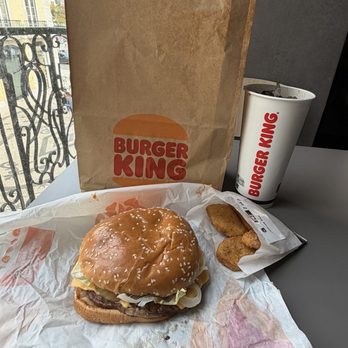 Burger king - Veggie burger and veggie nuggets - Burgers Near Me - Lisbon, 11 Burger king - Veggie burger and veggie nuggets - Burgers Near Me - Lisbon, 11