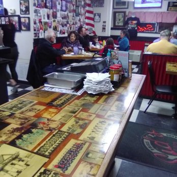 Sid's Diner - Memorabilia and pictures to look at - Diners Near Me - El Reno, Oklahoma