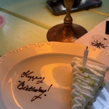 Sunny's Steakhouse - Key lime pie - Cocktail Bars Near Me - Miami, Florida