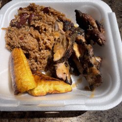 Jah Love Jamaica - Jerk chicken box