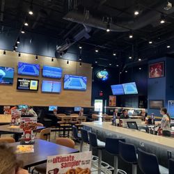 Buffalo Wild Wings - Bar area