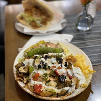 Mac Döner - Gemüse Döner teller - Turkish Near Me - Wiesbaden, HE Mac Döner - Gemüse Döner teller - Turkish Near Me - Wiesbaden, HE