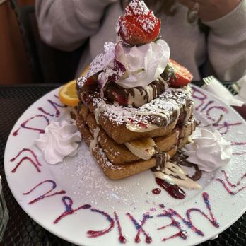 American & Mexican Diner - Banana split french toast - Diners Near Me - Hartford, Connecticut American & Mexican Diner - Banana split french toast - Diners Near Me - Hartford, Connecticut