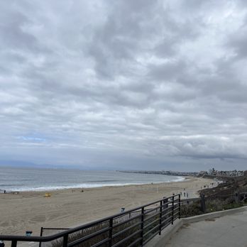 Redondo Beach - View of beach from above - Beaches Near Me
