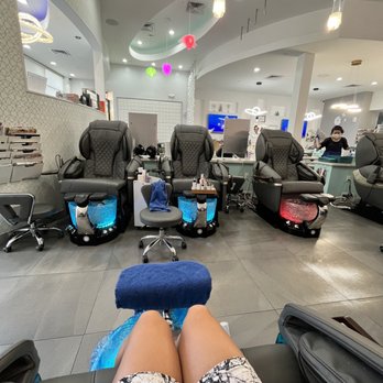 Lavish Spa & Nail Lounge - Waxing Near Me - Kapolei, Hawaii Lavish Spa & Nail Lounge - Waxing Near Me - Kapolei, Hawaii