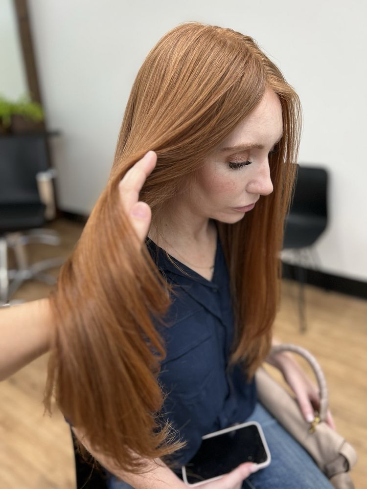The Colour Bar, A Cynthia Diersen Salon Image