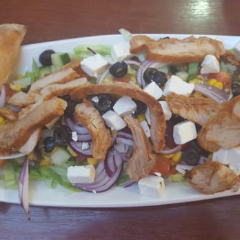 Per L'Amore Della Pizza - Greek salad with chicken - 14,50 zł (12,50 plus 2 zł for chicken) - MY FAVORITE. The two pizza crust bread sticks are also great! - Pizza Near Me - Poznań, WP Per L'Amore Della Pizza - Greek salad with chicken - 14,50 zł (12,50 plus 2 zł for chicken) - MY FAVORITE. The two pizza crust bread sticks are also great! - Pizza Near Me - Poznań, WP