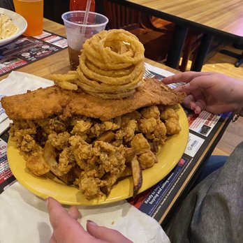 Lindy's Tavern - Seafood platter - Seafood Near Me - North Smithfield, Rhode Island Lindy's Tavern - Seafood platter - Seafood Near Me - North Smithfield, Rhode Island