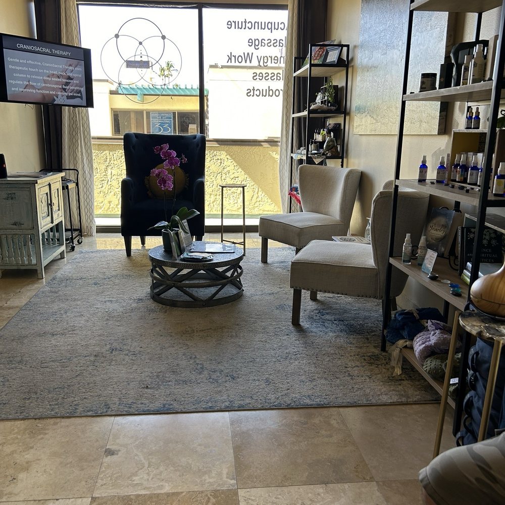 808 Wellness Spa - Waiting area - Acupuncture Near Me - Kihei, Hawaii