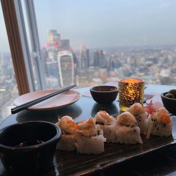 GŎNG - Sushi California Roll - Cocktail Bars Near Me - London, XGL GŎNG - Sushi California Roll - Cocktail Bars Near Me - London, XGL