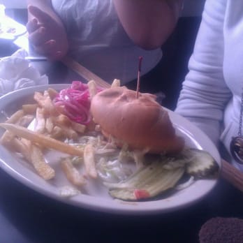 Lowell's Restaurant - Uneaten $13 burger that even I, the human billy goat, wouldn't deign to touch - American Near Me - Seattle, Washington Lowell's Restaurant - Uneaten $13 burger that even I, the human billy goat, wouldn't deign to touch - American Near Me - Seattle, Washington