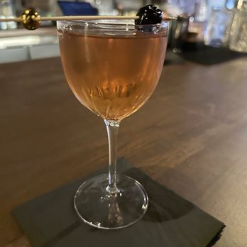 Vitalogy on Dearborn - Manhattan. - Cocktail Bars Near Me - Chicago, Illinois