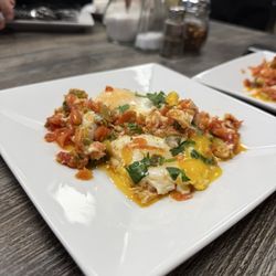 New York Pizza & Kabob - Eggs with tomatoes