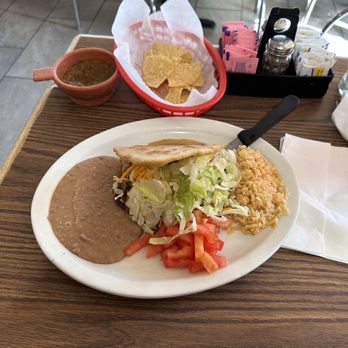 Habanero Mexican Cafe - Asada Gordita Plate - Mexican Near Me - Austin, Texas