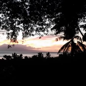 Olowalu Plantation House - Gorgeous sunset - Venues & Event Spaces Near Me - Lahaina, Hawaii