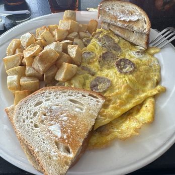 Stewart's Root Beer - Food was delicious and loved the big portion as shown on the picture . My only disappointment was the sweet ice tea tasted watered down. - American Near Me - East Brunswick, New Jersey