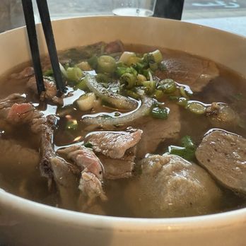 Lua Vietnamese Cuisine - Vietnamese Near Me - Edison, New Jersey