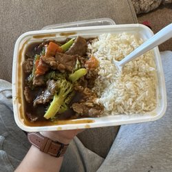 Old House of Hunan - Beef broccoli combo with white rice
