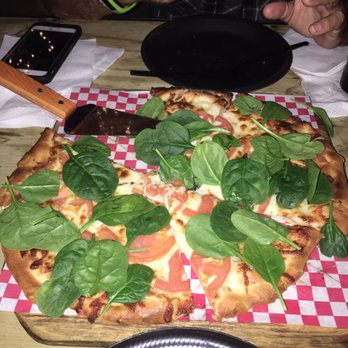 Entre Pizzas y Leña - Pizza Near Me - Fajardo, Puerto Rico