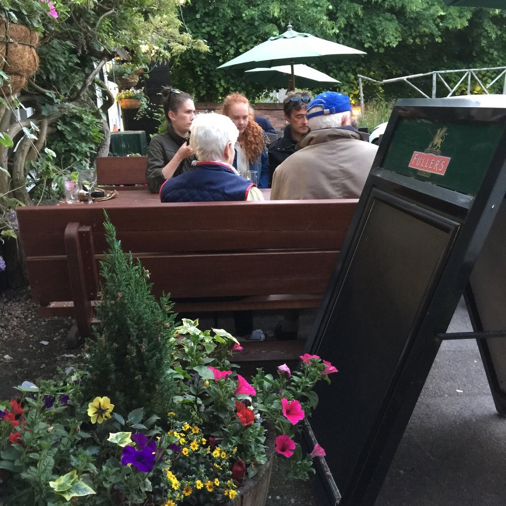 The Bull Inn - Dine outside if you wish - Hotels Near Me - Sonning, WOK The Bull Inn - Dine outside if you wish - Hotels Near Me - Sonning, WOK