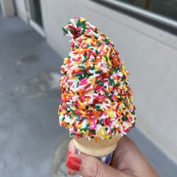 Celebrity Pizza & Dairy Bar - Marble twist with rainbow sprinkles