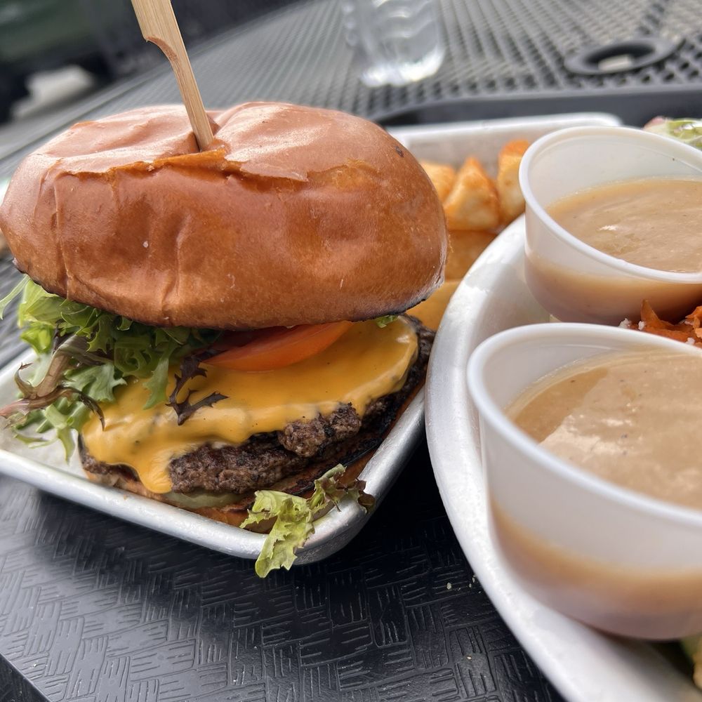 Farm Fresh Fast SVL - Memorable hamburger - Desserts Near Me - Simpsonville, South Carolina
