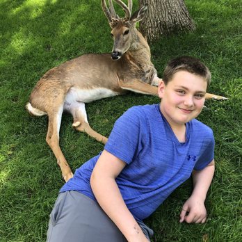FAWN DOE ROSA - Matt just chillin with his homie - Zoos Near Me - St. Croix Falls, Wisconsin
