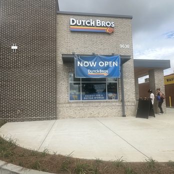 Dutch Bros Coffee - Juice Bars & Smoothies Near Me - Johns Creek, Georgia