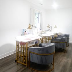 Manna Nails Studio