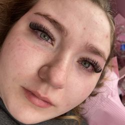 Barcode Glam Studio - Hybrid Lash Extensions