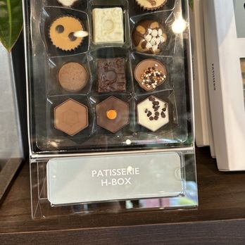 Hotel Chocolat - Patisserie box - Chocolatiers & Shops Near Me - Chicago, Illinois