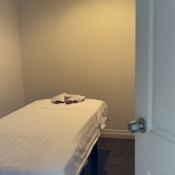 H2 Foot Spa & Massage - Body Massage Room