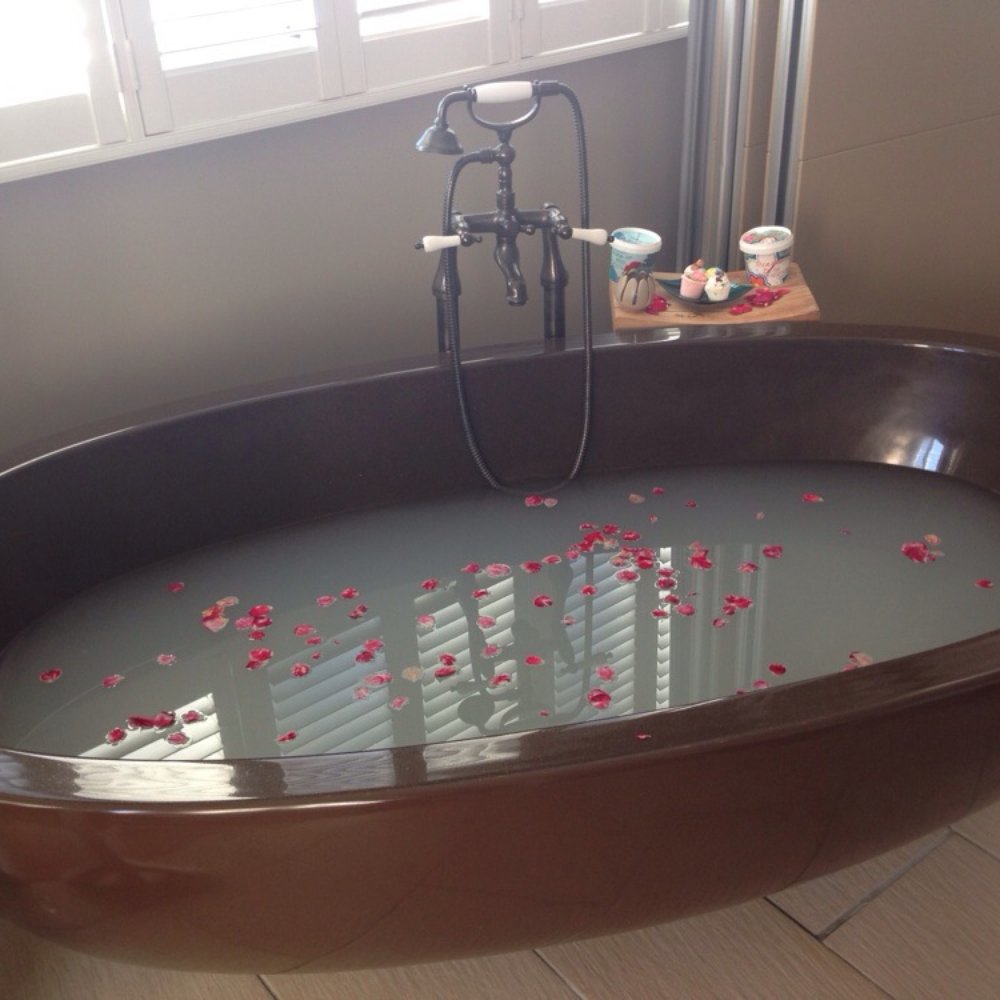 Stephanies Mountain Spa - Take a relaxing pre-massage soak - Day Spas Near Me - Clear Mountain, QLD