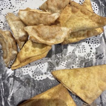 Izumi Sushi & Hibachi - Gyoza and Crab Rangoon - Sushi Bars Near Me - Waterloo, Iowa Izumi Sushi & Hibachi - Gyoza and Crab Rangoon - Sushi Bars Near Me - Waterloo, Iowa