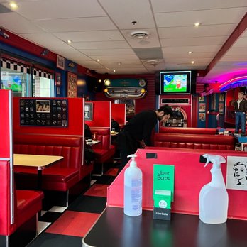 Sunshine Diner - the interior of the diner - Diners Near Me - Vancouver, British Columbia Sunshine Diner - the interior of the diner - Diners Near Me - Vancouver, British Columbia