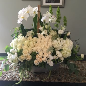 Blue Iris Florist - Gorgeous arrangement for my wedding day by Julie. - Florists Near Me - Glendale, California