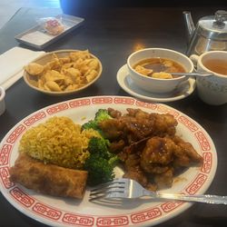Happy Family - C12. General Tso's Chicken lunch special hot and sour soup with hot tea