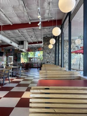 Lucky's Hot Chicken by null