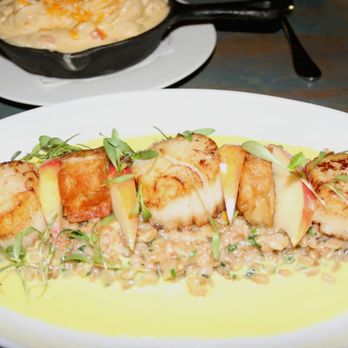 White Dog Cafe - Wayne - Scallops & Bacon - Cafes Near Me - Wayne, Pennsylvania