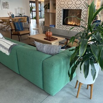 SaltLine Hotel - Sitting area - Hotels Near Me - Seaside, Oregon